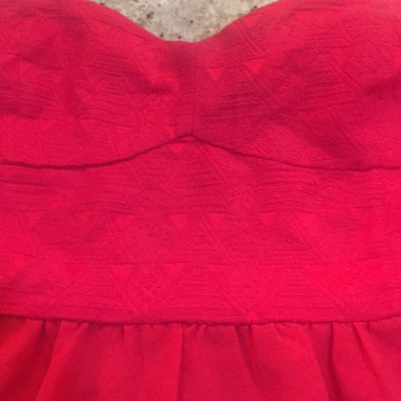 Cute H&M Strapless Peplum Top - Picture 4 of 8